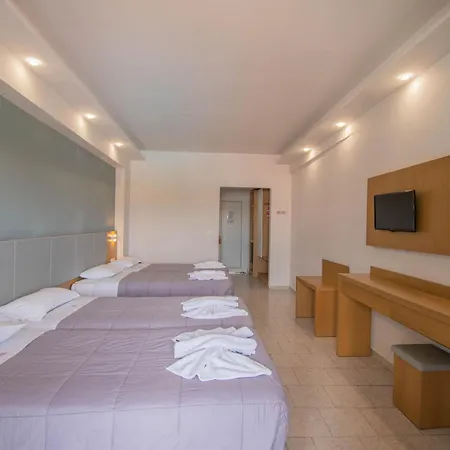 Dennys Hotel 3*