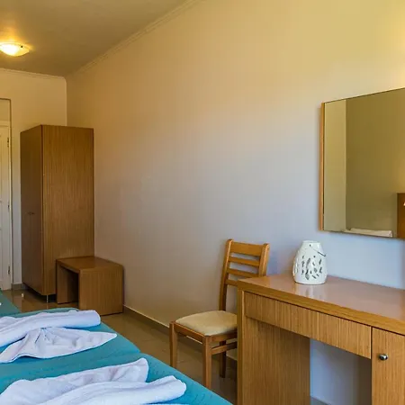 Denny's 3* Kalamaki (Zakynthos)