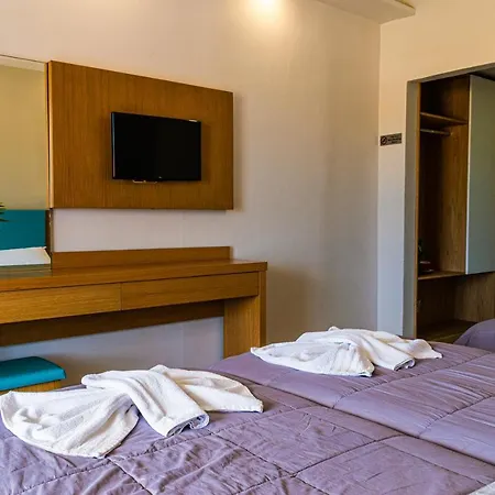 Denny's 3* Kalamaki (Zakynthos)