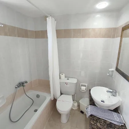 Denny's Hotel 3*
