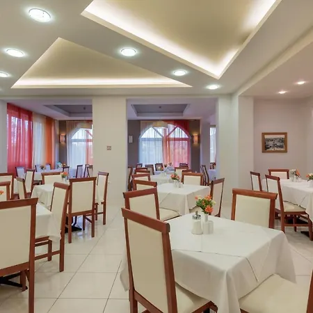 Dennys 3* Kalamákion