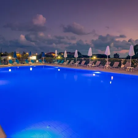 Hotel Dennys Kalamákion