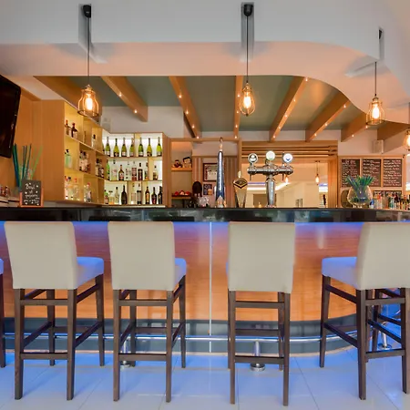 Dennys 3* Kalamákion