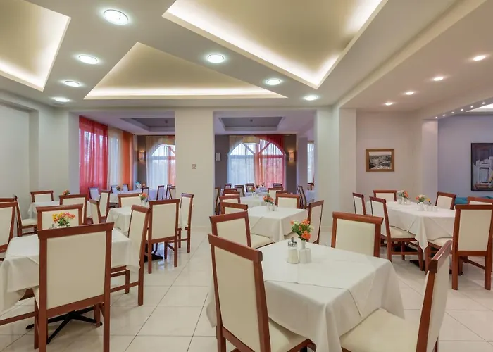 Dennys 3* Каламакион
