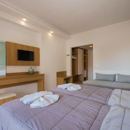 Dennys Hotell Kalamákion