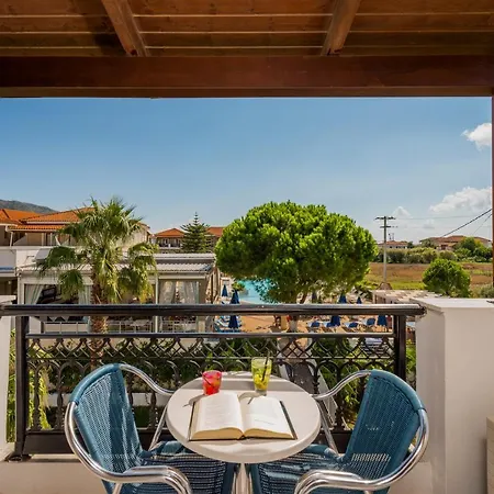 Dennys 3*